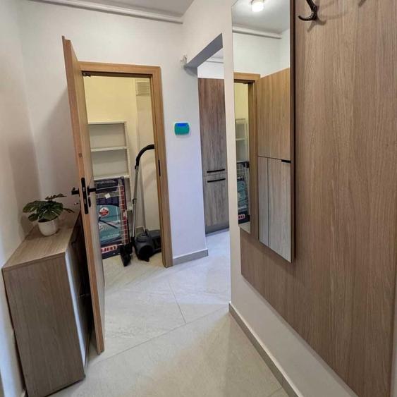 Apartament cu 2 camere decomandat în Cornișa