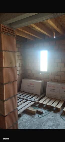 Casă cu 4 camere cu Teren 1400 Mp în Silivașu de Câmpie