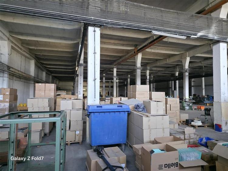 Spațiu industrial, de 4,400 mp, în Central