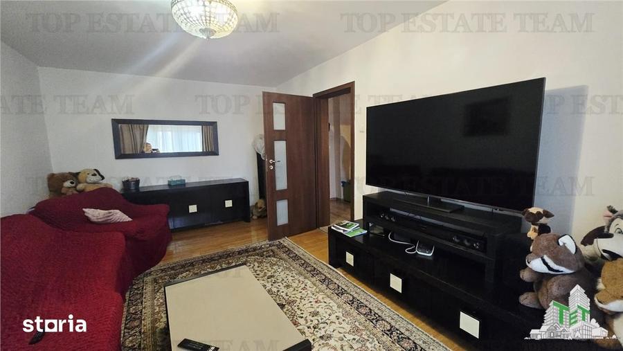 Apartament cu 3 camere semidecomandat, mobilat în Crângași