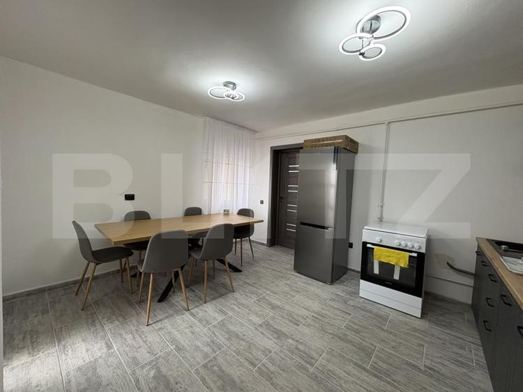 Apartament cu 3 camere decomandat, mobilat în Florești