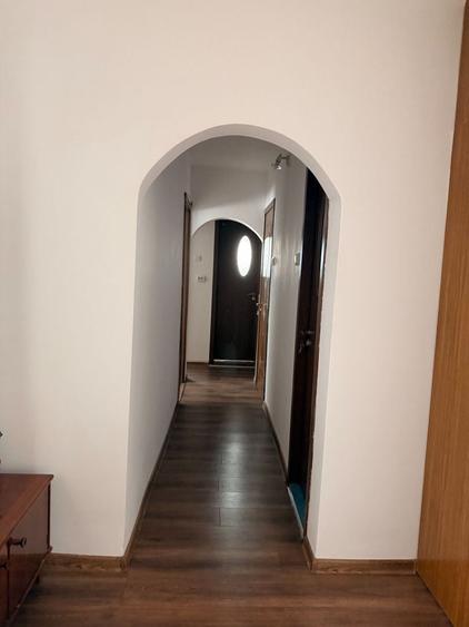 Apartament cu 3 camere în Crângași