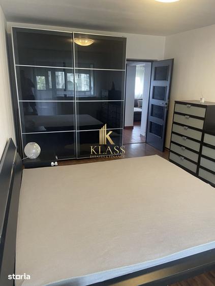 Apartament cu 3 camere semidecomandat în Gara de Nord