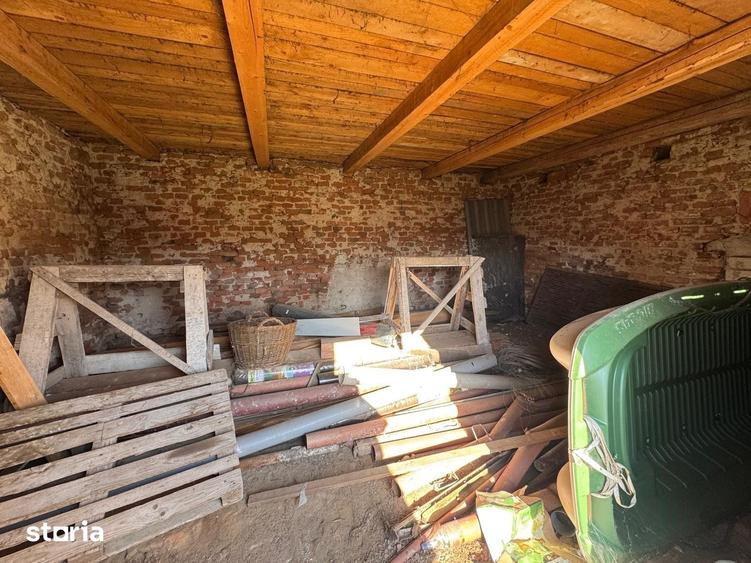 Casă cu 3 camere cu Teren 1200 Mp în Central