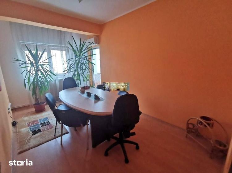 Apartament cu 3 camere decomandat în Ultracentral