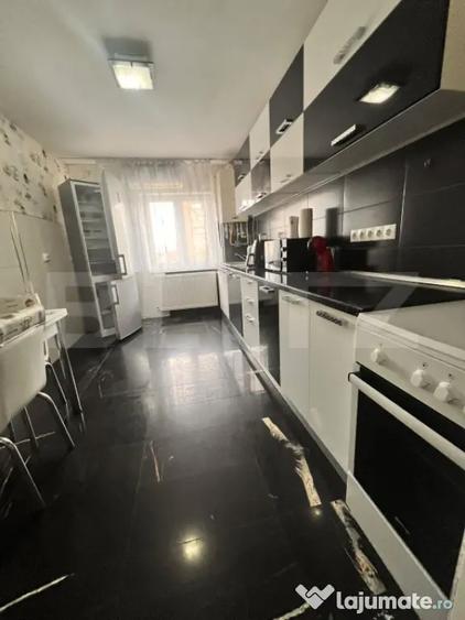 Apartament cu 4 camere decomandat, mobilat în Ultracentral