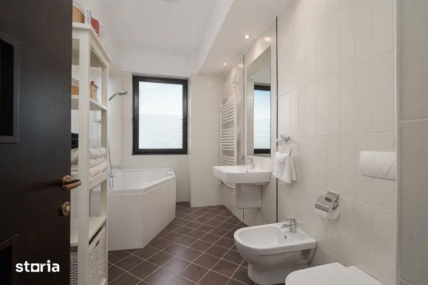 Apartament cu 4 camere, mobilat în Central