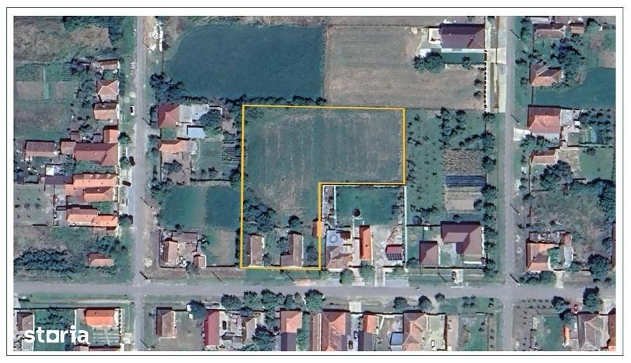 Teren de 4100 mp, în Central