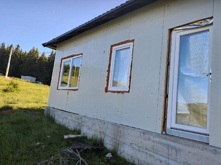 Casă cu Teren 1000 Mp în Central