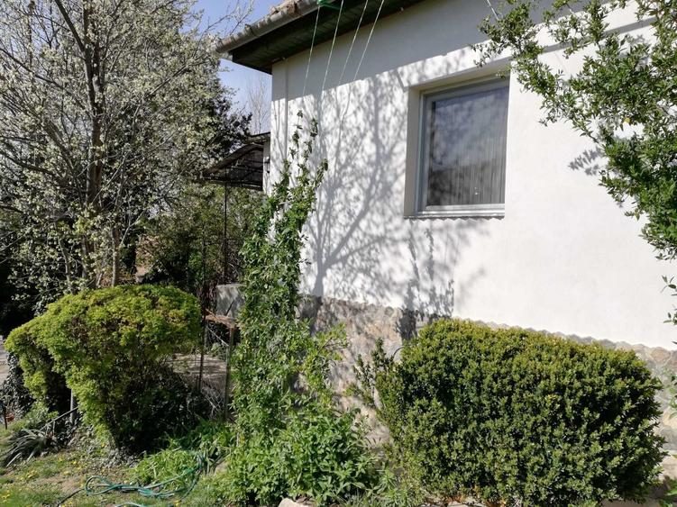 Casă cu 3 camere în Central