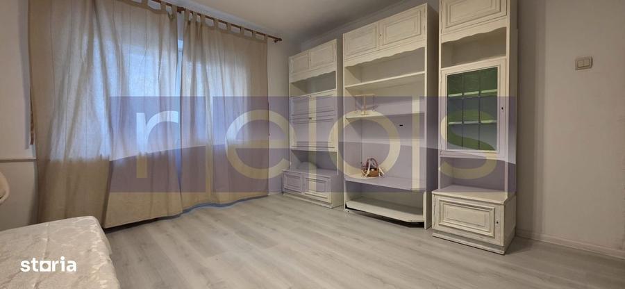 Apartament cu 3 camere decomandat în Octavian Goga