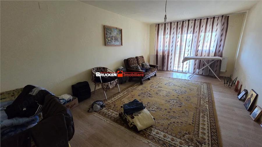 Casă cu 6 camere în Central