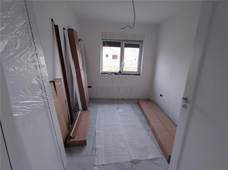 Duplex cu 4 camere cu Canalizare în Moșnița Veche