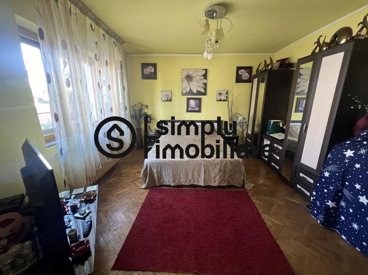 Casă individuală cu 5 camere cu Canalizare în Central