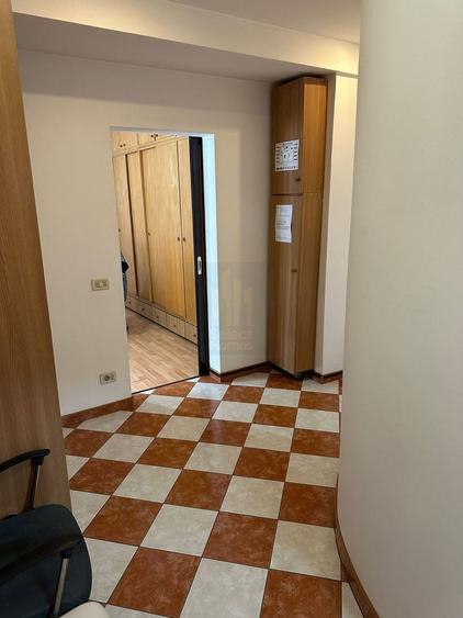 Apartament cu 4 camere decomandat, mobilat în Cotroceni