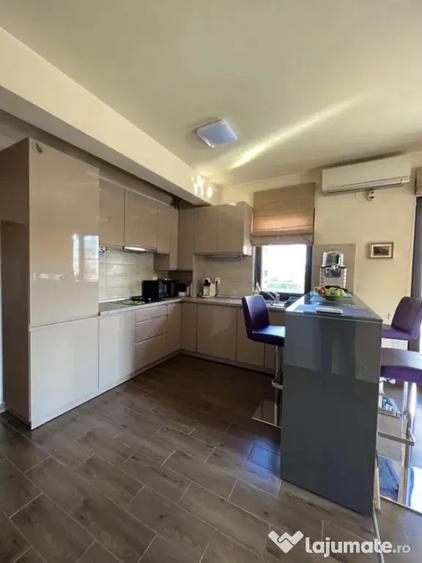 Apartament cu 2 camere semidecomandat în Borhanci