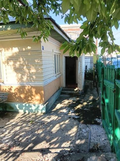 Casă cu 4 camere în Șerbănești