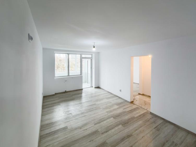 Apartament cu 2 camere semidecomandat în Titan — fotografia 1