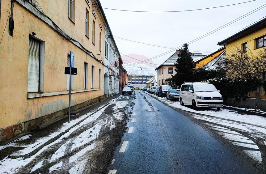 Apartament cu 3 camere decomandat în Terezian