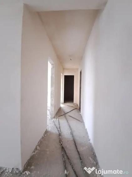 Apartament cu 2 camere semidecomandat în Între Lacuri