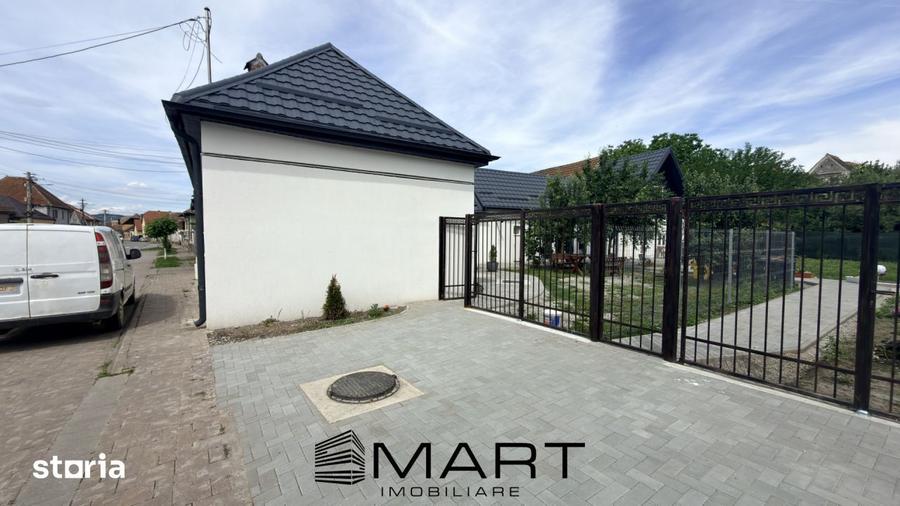 Casă cu 3 camere semidecomandat cu Teren 168 Mp în Central