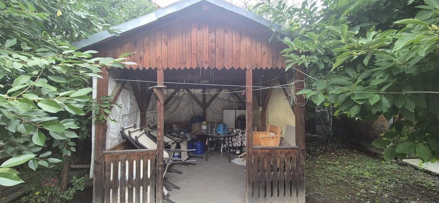 Casă cu 3 camere cu Teren 100 Mp în Central