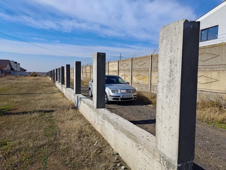Teren de 400 mp, în Costi