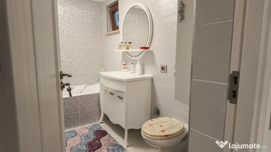 Casă cu 6 camere cu Teren 2100 Mp în Central