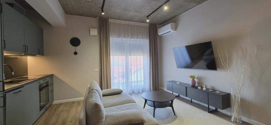 Apartament cu 2 camere decomandat în Calea Clujului