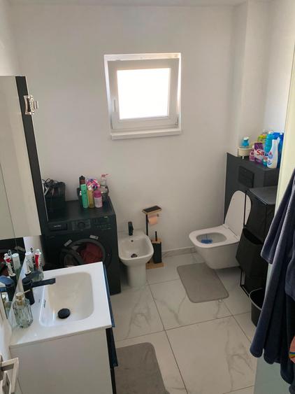Apartament cu 3 camere decomandat, mobilat în Vest