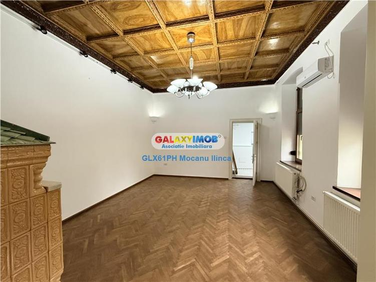 Casă cu 7 camere cu Teren 438 Mp în Ultracentral