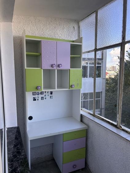 Apartament cu 3 camere decomandat în Cornișa