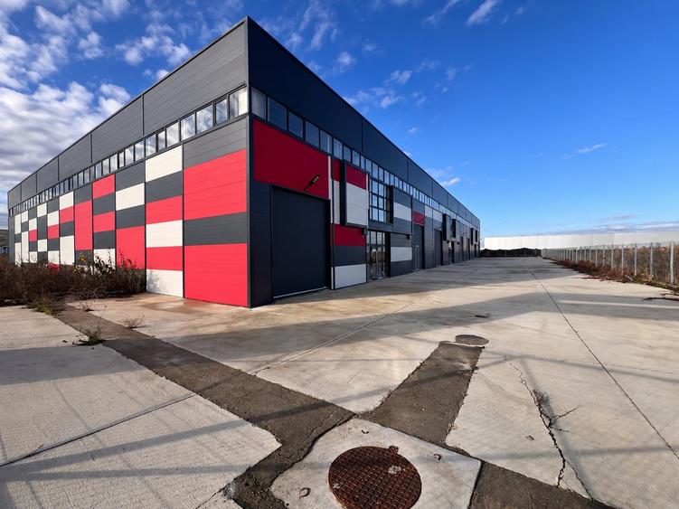 Spațiu industrial, de 3,350 mp, în Exterior Est