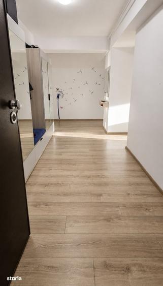 Apartament cu 3 camere decomandat în Siliștea Snagovului