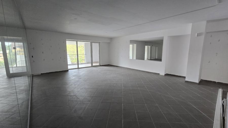 Spațiu comercial, de 102 mp, în 1 Mai