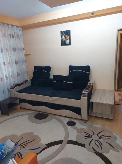 Apartament cu 3 camere semidecomandat în Exercițiu