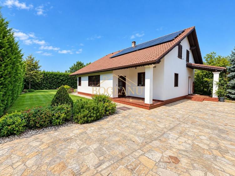 Casă individuală cu 5 camere cu Canalizare în Sânmihaiu Român