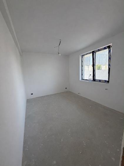Casă cu 4 camere cu Teren 210 Mp în Bucureștii Noi
