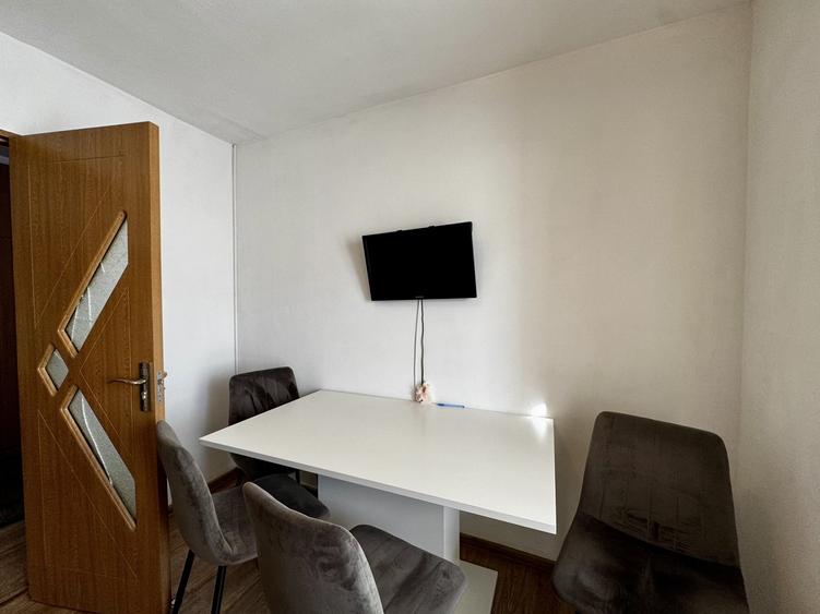 Apartament cu 2 camere decomandat, mobilat în Girocului