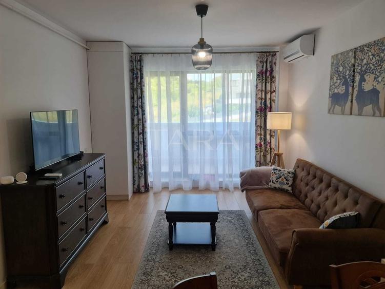 Apartament cu 2 camere semidecomandat, mobilat în Zorilor