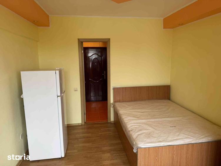 Garsonieră în Micro 38