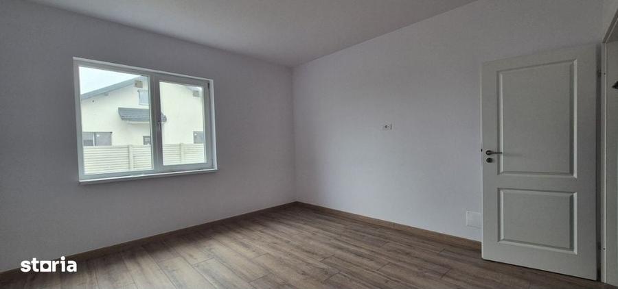 Casă cu 4 camere în Clinceni