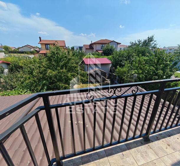 Duplex cu 5 camere cu Canalizare în Dumbrăvița