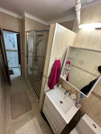 Apartament cu 2 camere decomandat în Căzănești