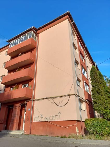 Apartament cu 3 camere în Petros