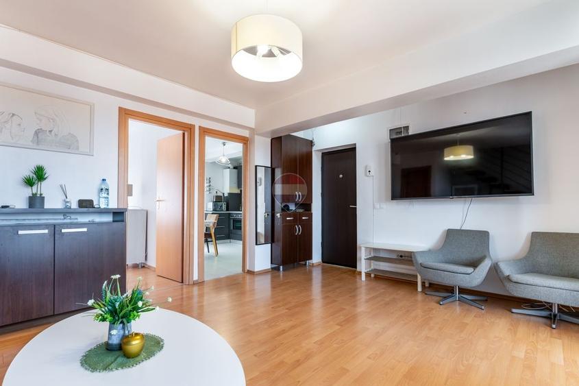 Apartament cu 4 camere semidecomandat, mobilat în Zorilor