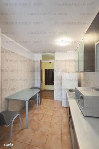 Apartament cu 3 camere decomandat în Astra