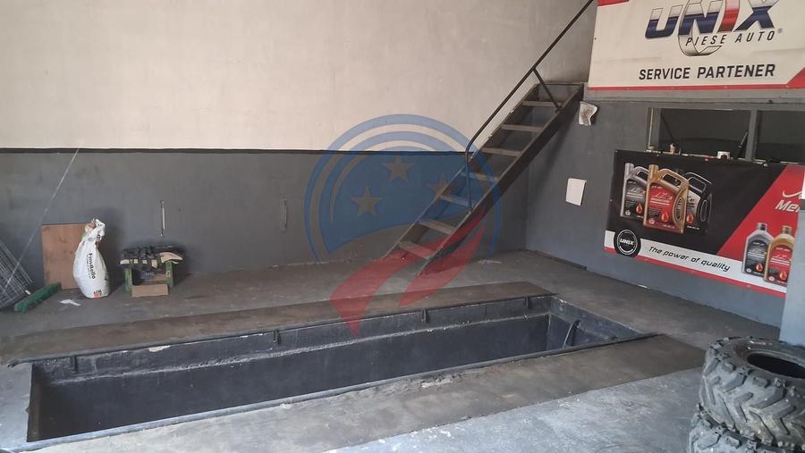 Casă individuală cu 3 camere cu Canalizare în Central