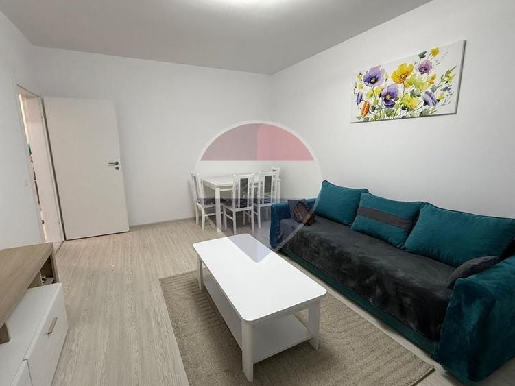 Apartament cu 2 camere decomandat, mobilat în Uverturii