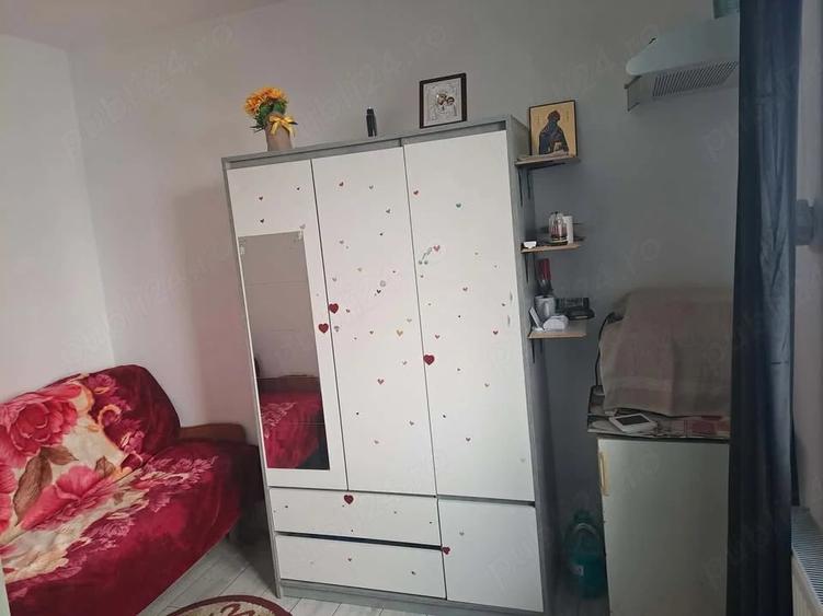 Garsonieră decomandată în Central
